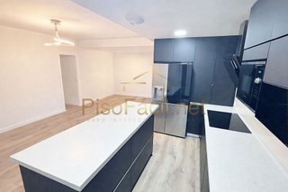 Piso en venta en Parla Este en Parla