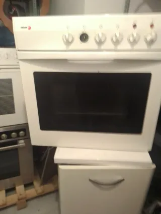 Horno Fagor. Tiene. Todo los mandoy vitro con