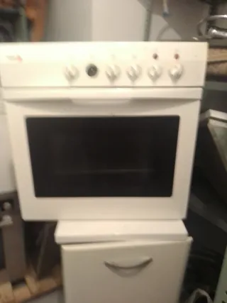 Horno Fagor. Tiene. Todo los mandoy vitro con