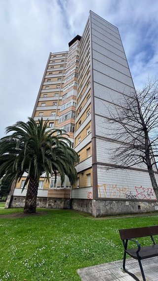 Piso en venta en Pumarín en Gijón
