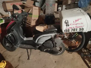 Ciclomotor Scooter Negro/Azul