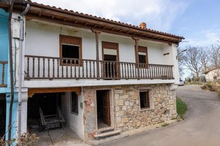 Casa en venta en Corrales de Buelna (Los)