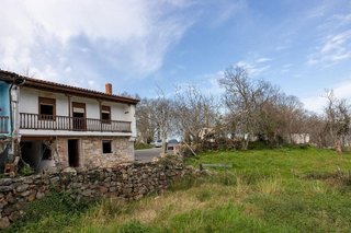 Casa en venta en Corrales de Buelna (Los)