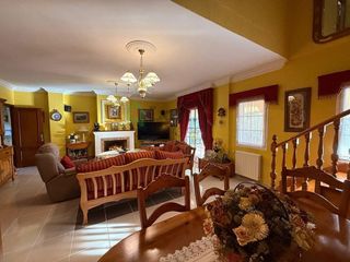 Chalet en venta en Ctra de Sevilla - Ronda sur en Badajoz