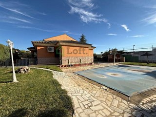Chalet en venta en Ctra de Sevilla - Ronda sur en Badajoz