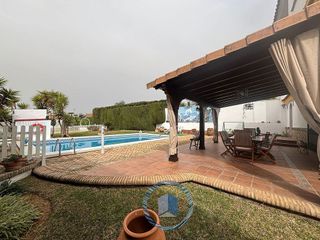 Chalet en venta en Montequinto en Dos Hermanas