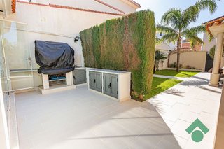Chalet en venta en La Granja-La Colina-Los Pastores en Algeciras