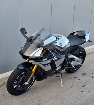 Yamaha R1M