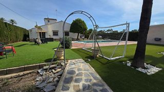 Chalet en venta en Algorós - El Derramador en Elche