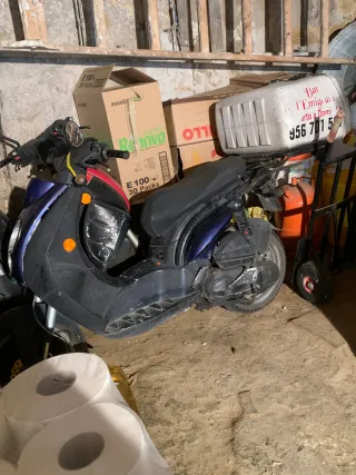 Ciclomotor Scooter Negro/Azul