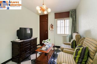 Piso en venta en Almanjáyar en Granada