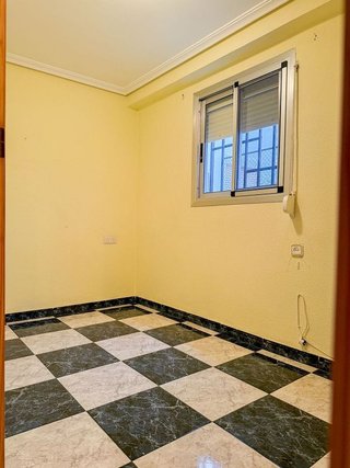 Piso en venta en Zona Calle Valencia en Torrent