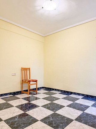 Piso en venta en Zona Calle Valencia en Torrent