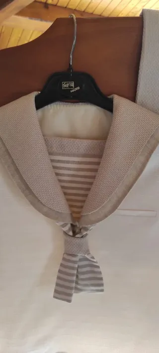 Traje de Comunión Niño  Beig.. Talla 8.