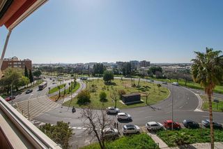 Piso en venta en Palacio de Congresos - Urbadiez - Entrepuentes en Sevilla