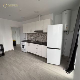 Piso en venta en El Barral Ferial en Coslada