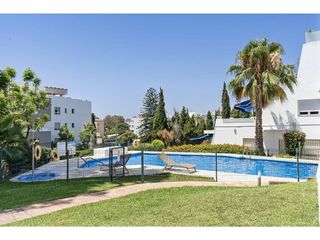 Piso en venta en Puerto Banús en Marbella