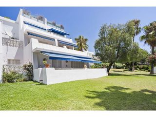 Piso en venta en Puerto Banús en Marbella