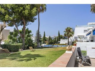 Piso en venta en Puerto Banús en Marbella