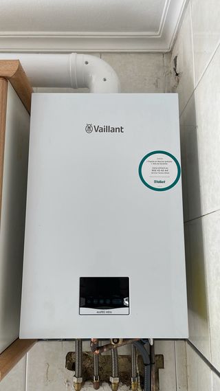 Fontanería  Caldera de Gas INSTALACIONES LUIS
