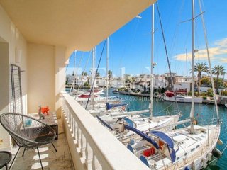 Piso en venta en Empuriabrava en Castelló d´Empúries