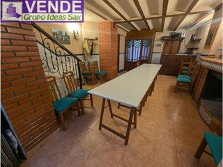 Casa adosada en venta en Sax