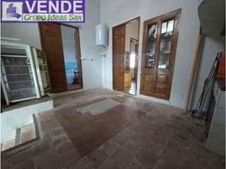 Casa adosada en venta en Sax