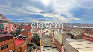 Ático en venta en Les Roquetes en Barcelona