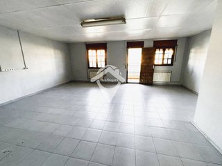 Casa en venta en Les Arenes - La Grípia  Can Montllor en Terrassa