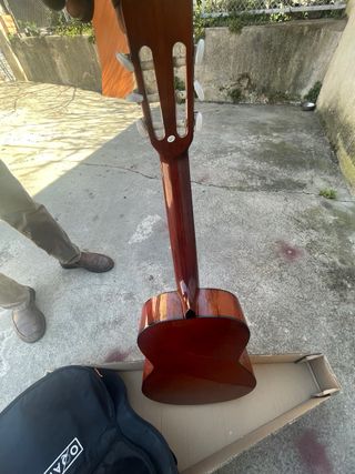 Guitarra Acústica Marrón