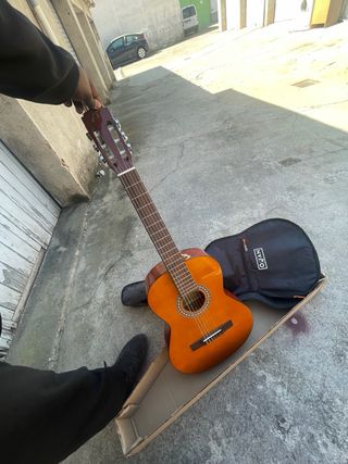 Guitarra Acústica Marrón