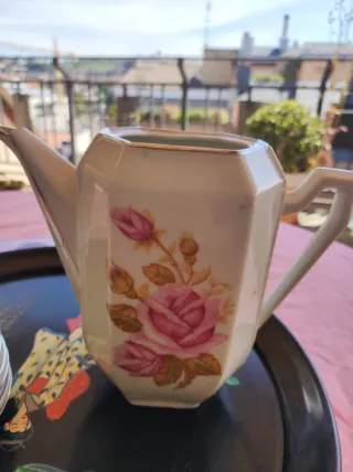 Cafetera Limoges P.L. con rosas
