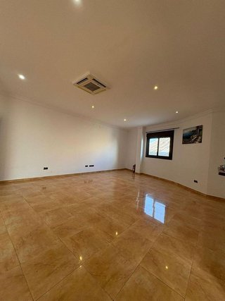 Chalet en venta en Carmona