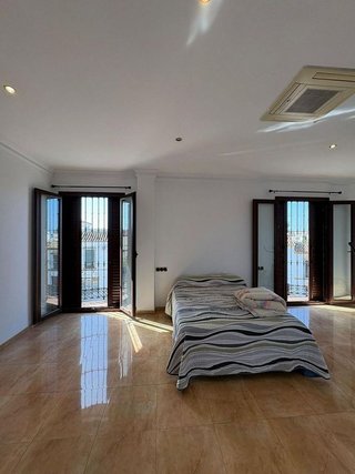 Chalet en venta en Carmona