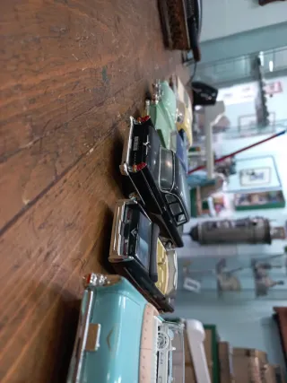 Coches americanos antiguos 1:43