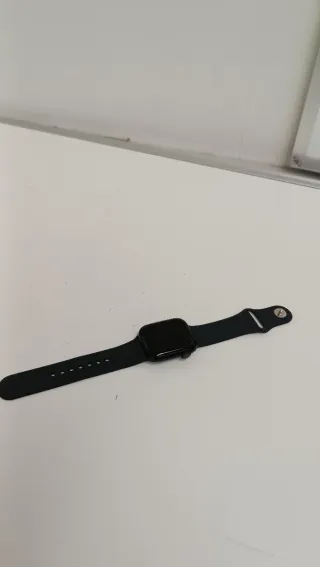 Apple Watch Series 7  B3Y7975