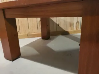 Mesa baja de madera