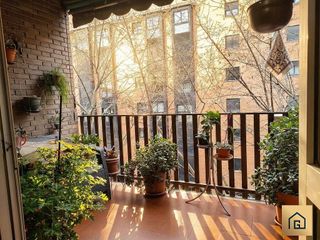 Piso en venta en Pacífico en Madrid