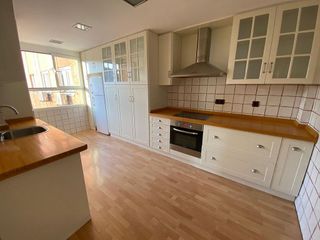 Piso en venta en Hospital - Parque sur en Albacete