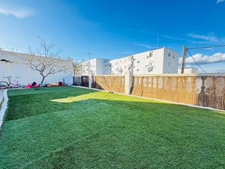 Chalet en venta en La Granja-La Colina-Los Pastores en Algeciras