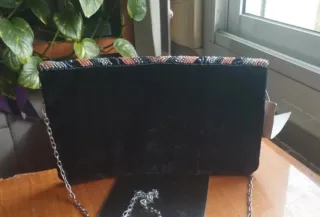 Bolso de fiesta bordado morado y naranja