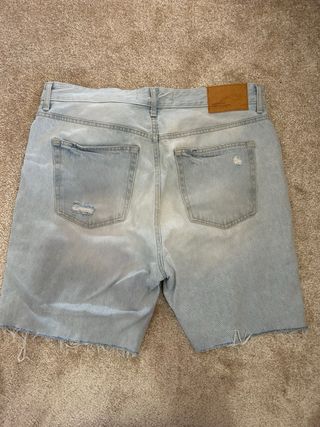 Vaqueros cortos Bershka rotos hombre Talla M