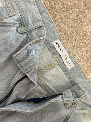 Vaqueros cortos Bershka rotos hombre Talla M