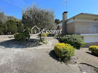 Chalet en venta en Vallirana