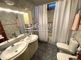 Chalet en venta en Vallirana
