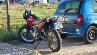 Moto Cross Negra y Roja
