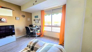 Piso en venta en La Torre en Valencia