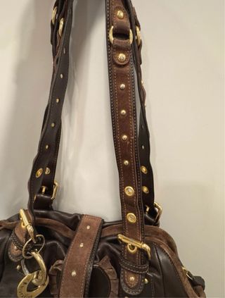 Borsa in pelle marrone con borchie