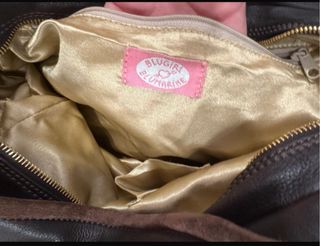 Borsa in pelle marrone con borchie