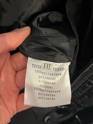 Piumino lungo con cintura e collo in ecopelliccia